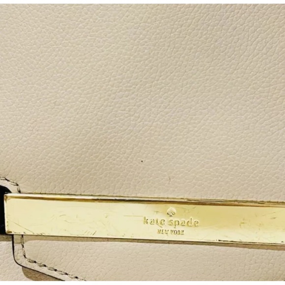 Kate Spade Lilac CrossBody Purse (8" H x 10.5" W x 3" D) - Picture 11 of 15